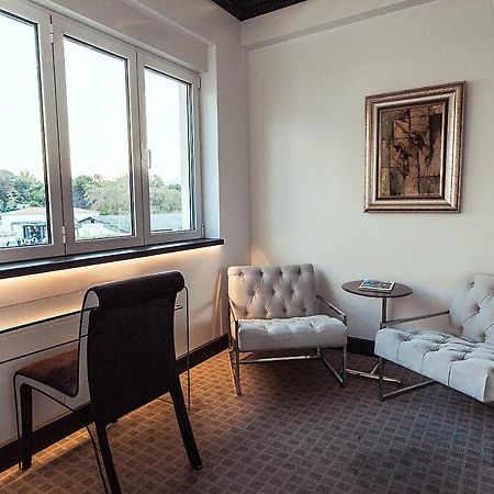 Andromeda Downtown Suites Atene Esterno foto