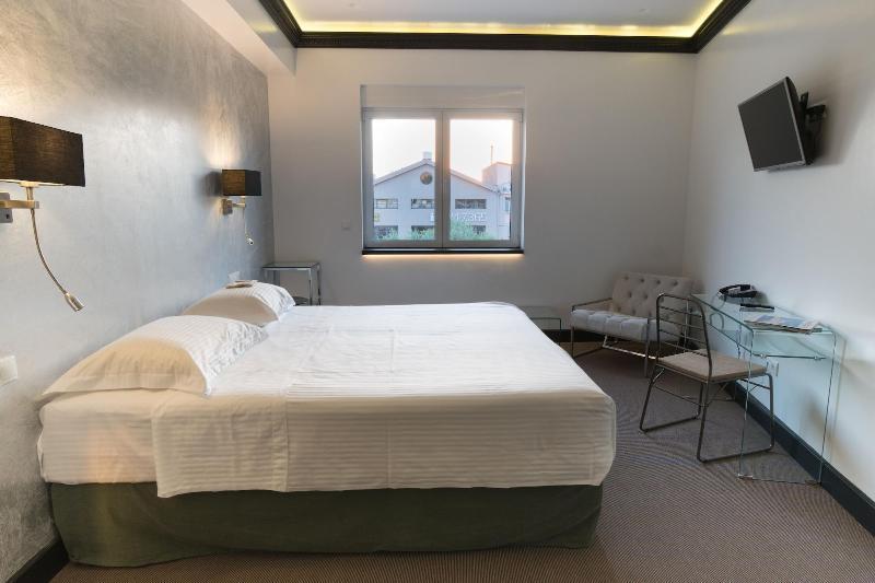Andromeda Downtown Suites Atene Esterno foto