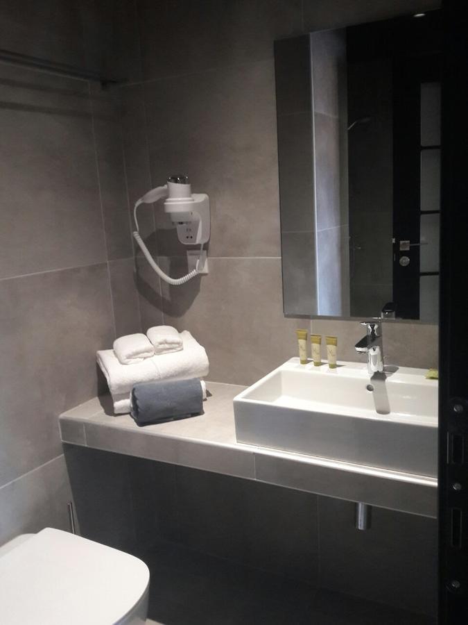 Andromeda Downtown Suites Atene Esterno foto