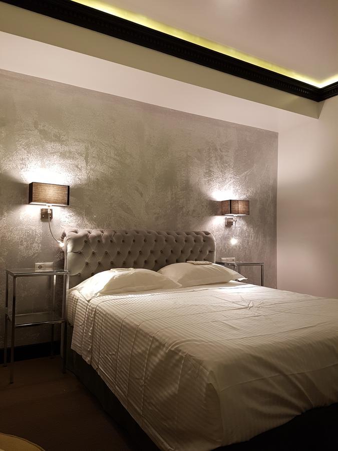 Andromeda Downtown Suites Atene Esterno foto