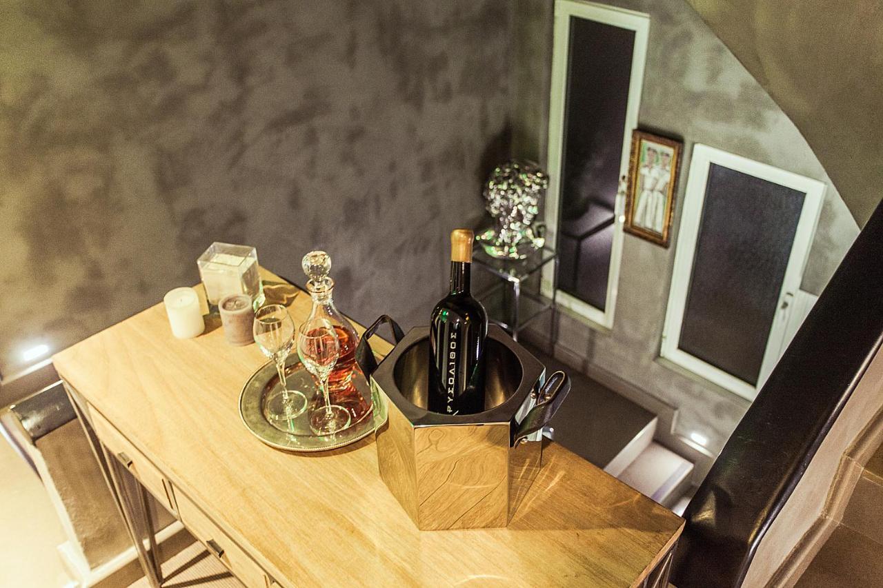 Andromeda Downtown Suites Atene Esterno foto